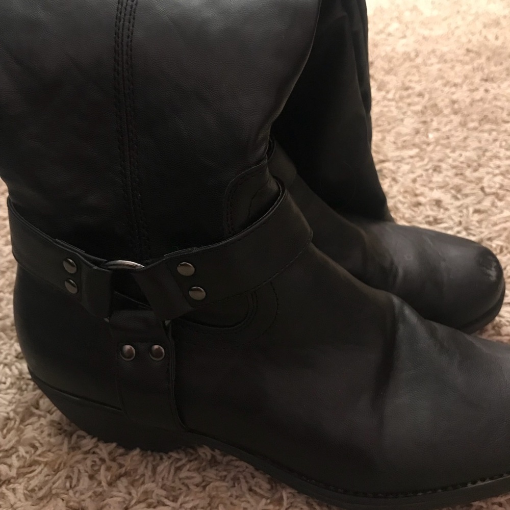 Black Boots